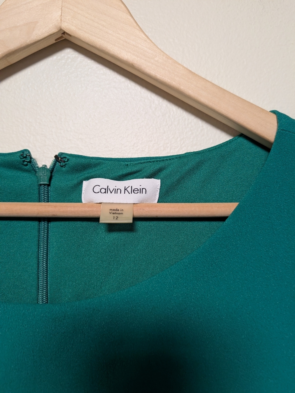 Calvin Klein Sheath Dress Green Size 12 Ruched Midi Career - Picture 4 of 7